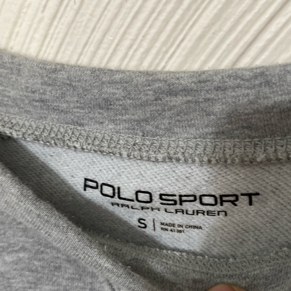 Ralph Lauren Polo Sport rugby women’s gray and black sweater size small:) - Picture 5 of 9